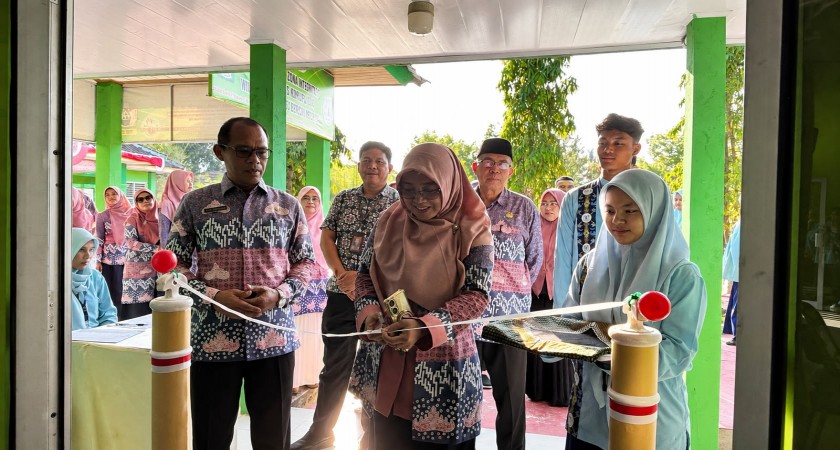 Pemira OSIM MAN 2 Bandar Lampung Digelar Digital, Warga Madrasah Antusias Gunakan Hak Suara