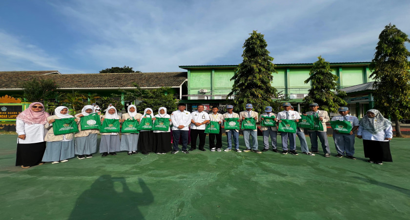 Lebaran Yatim MAN 2 Bandar Lampung