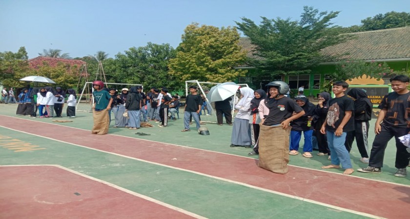 Dari Balap Karung Hingga Voli Air Meriahkan Kemerdekaan MAN 2 Bandar Lampung