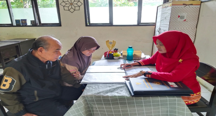 GEMAR di MAN 2 Bandar Lampung: Ayah Turut Ambil Rapor